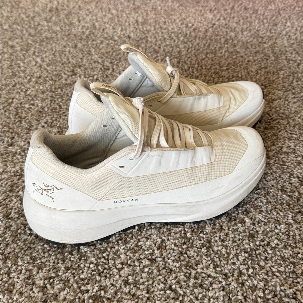 Arc'teryx Norvan LD 4 GTX Shoe Women's sz 7 Off-White/Cream